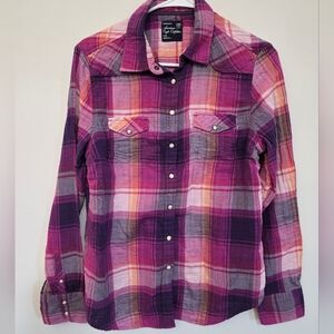 Womans Size Large Pink Plaid American Eagle Outfitters Button Up Shirt